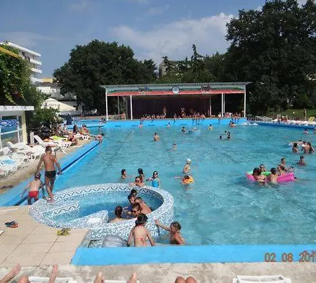 アパート парк-хотел рива *