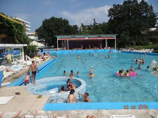 Appartamento парк-хотел рива *