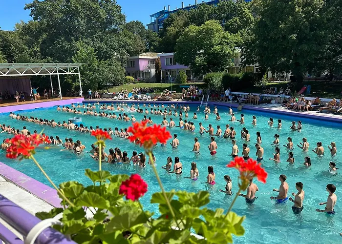 Appartamento парк-хотел рива *